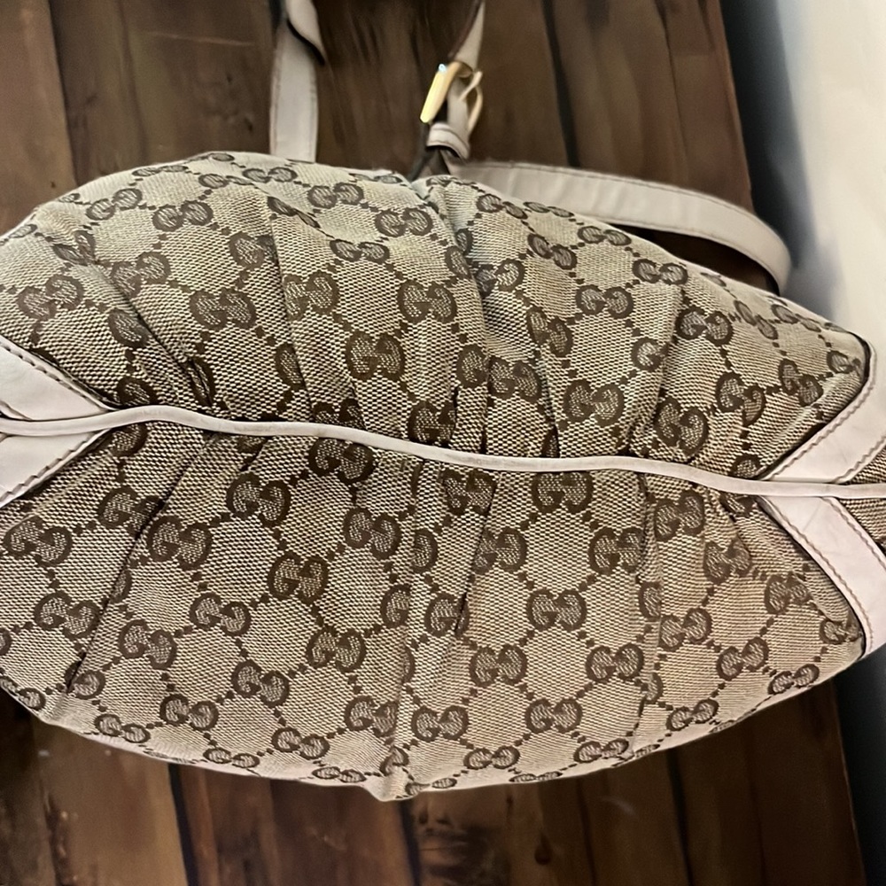 GUCCI Gg Canvas Beige Shoulder Bag - Picture 15 of 17